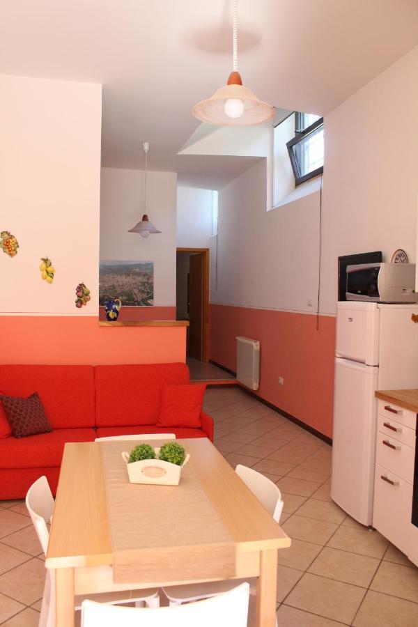 Ferienwohnung Il Turrione Assisi Exterior foto